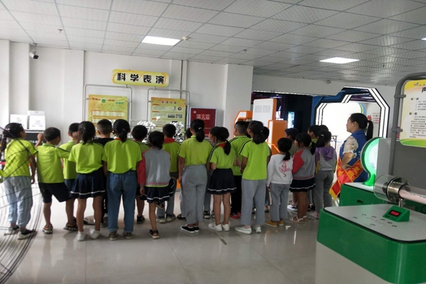 宁南县科技馆免费开放.jpg